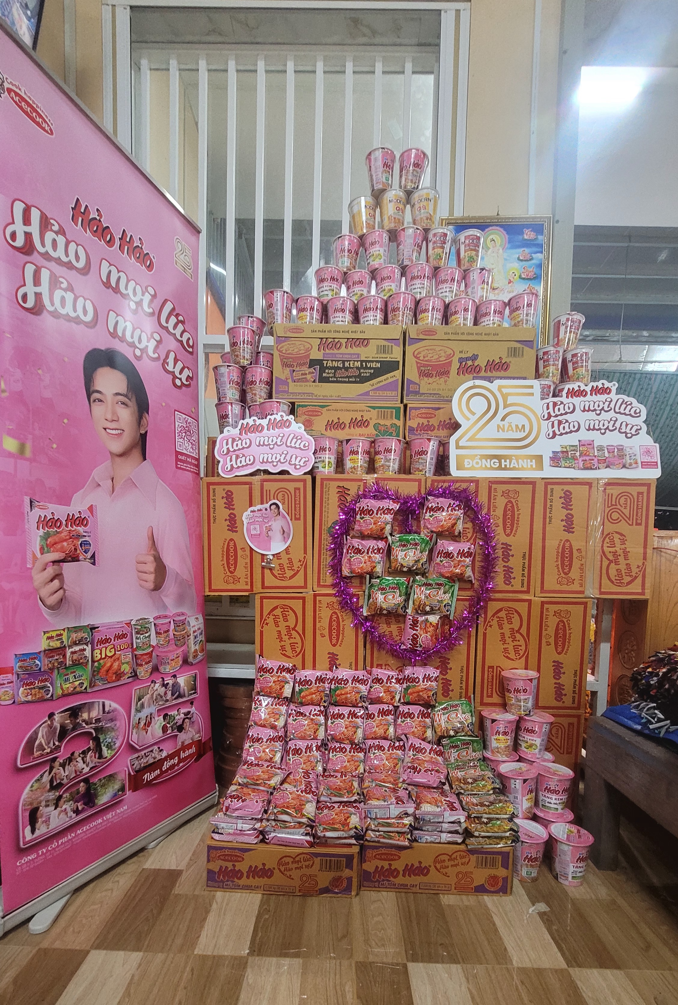 Trưng bày Hảo Hảo  – 0984378018