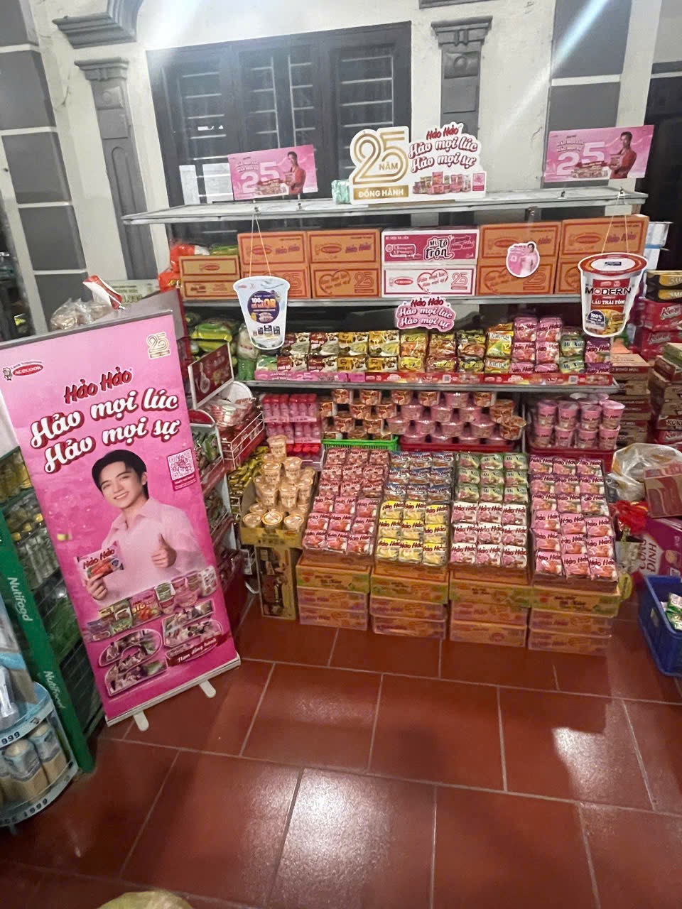 Trưng bày Hảo Hảo  – 0984696218