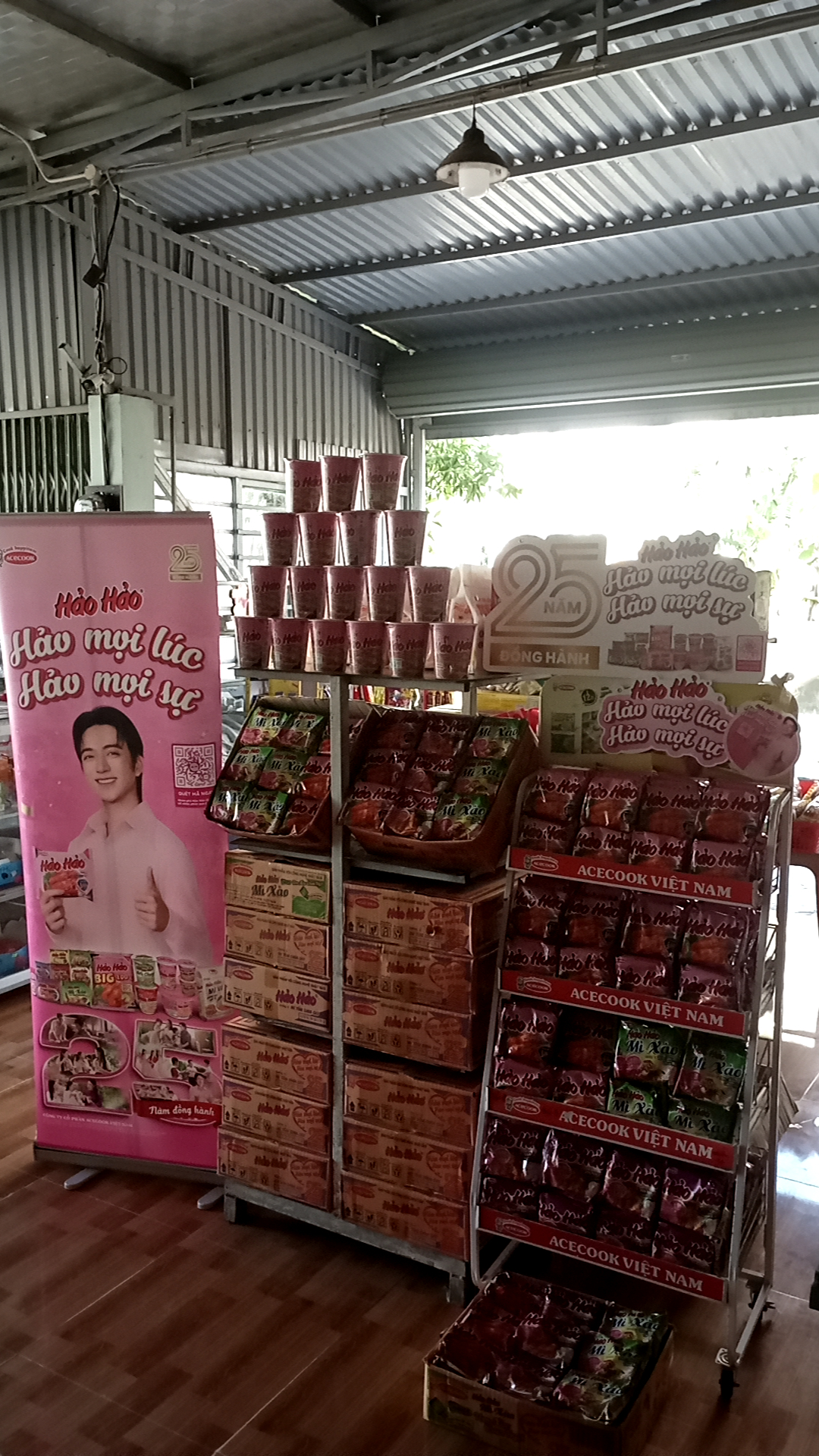 Trưng bày Hảo Hảo  – 0826896825