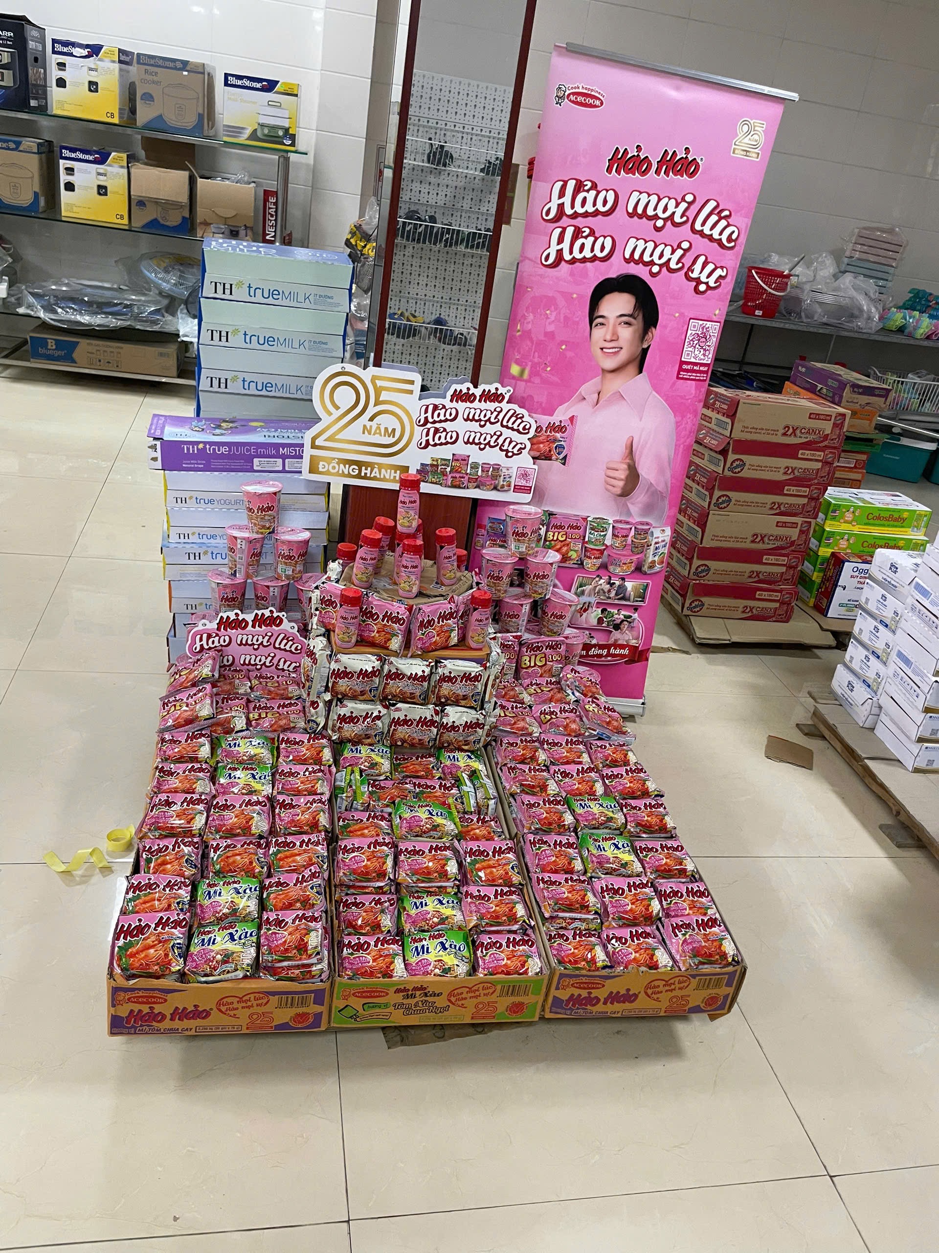 Trưng bày Hảo Hảo  – 0913583077