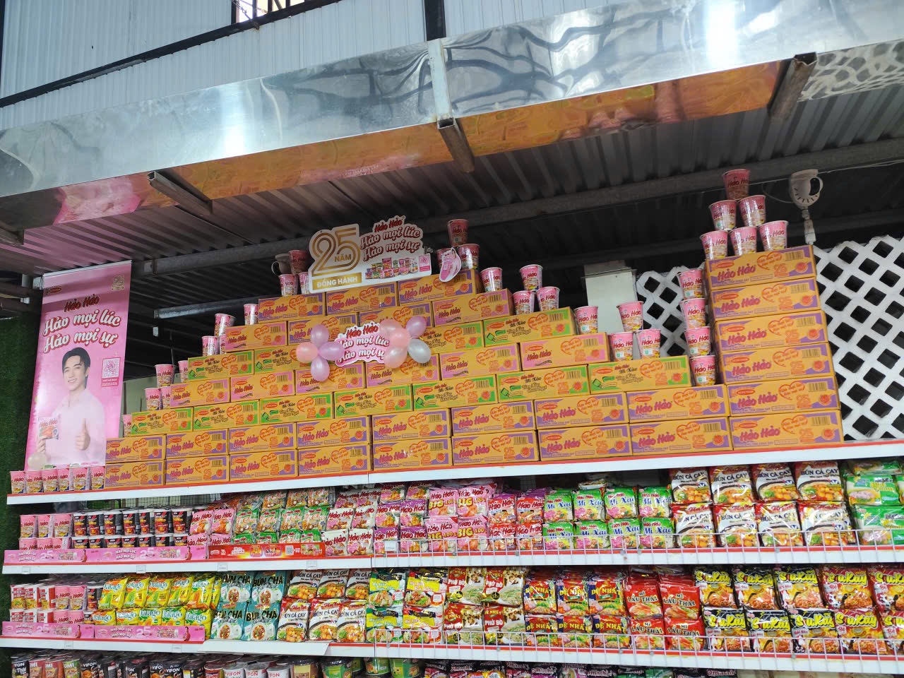 Trưng bày Hảo Hảo  – 0905586080